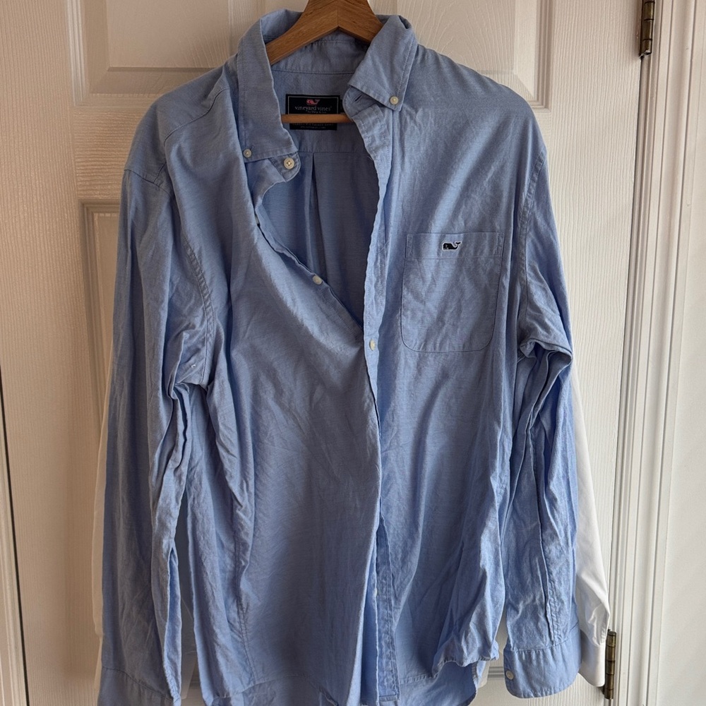 Vineyard Vines Light Blue Casual Button Down Shirt